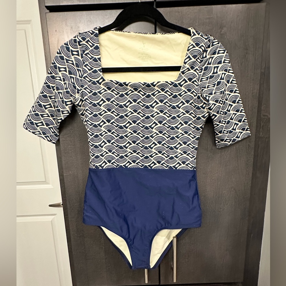 Seea Zuma one piece swimsuit size medium